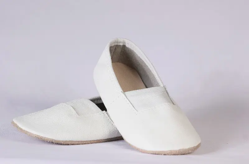 Туфли гимнастические 01-2 белые