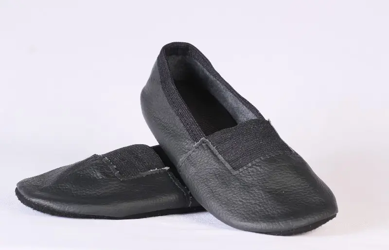 Туфли гимнастические 01-2 черные