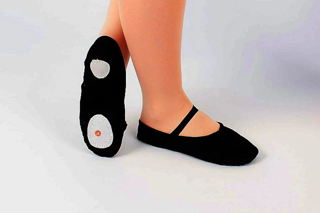 Балетки гимнастические БО-1 черные (с носиком)