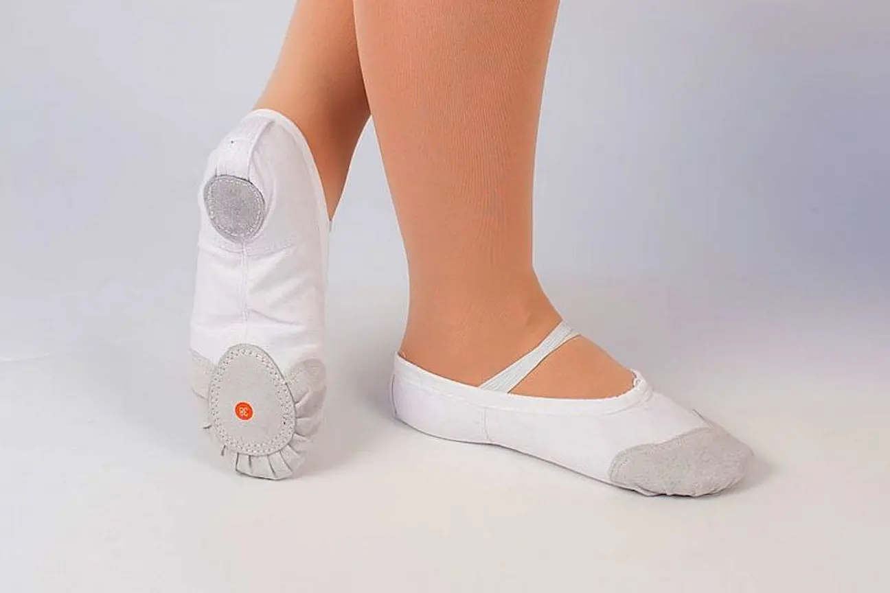 Балетки гимнастические БО-1 белый (с носиком)